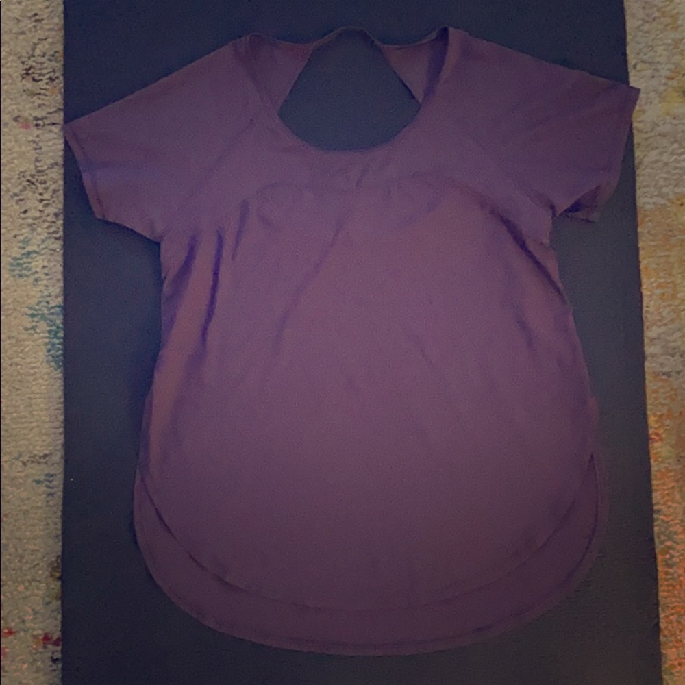 Small LuLulemon short sleeve top